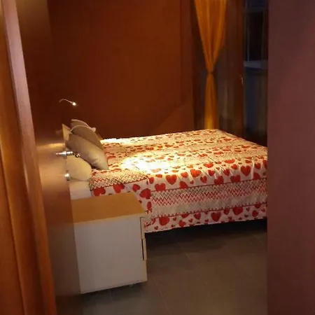 Piazza Dei Popoli Apartment *